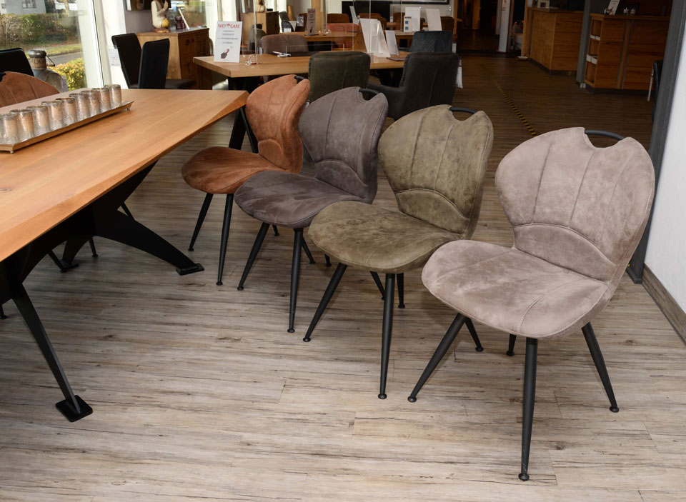 Stuhl JERRY mit Griff im Rücken, bezogen mit Mikrofaser