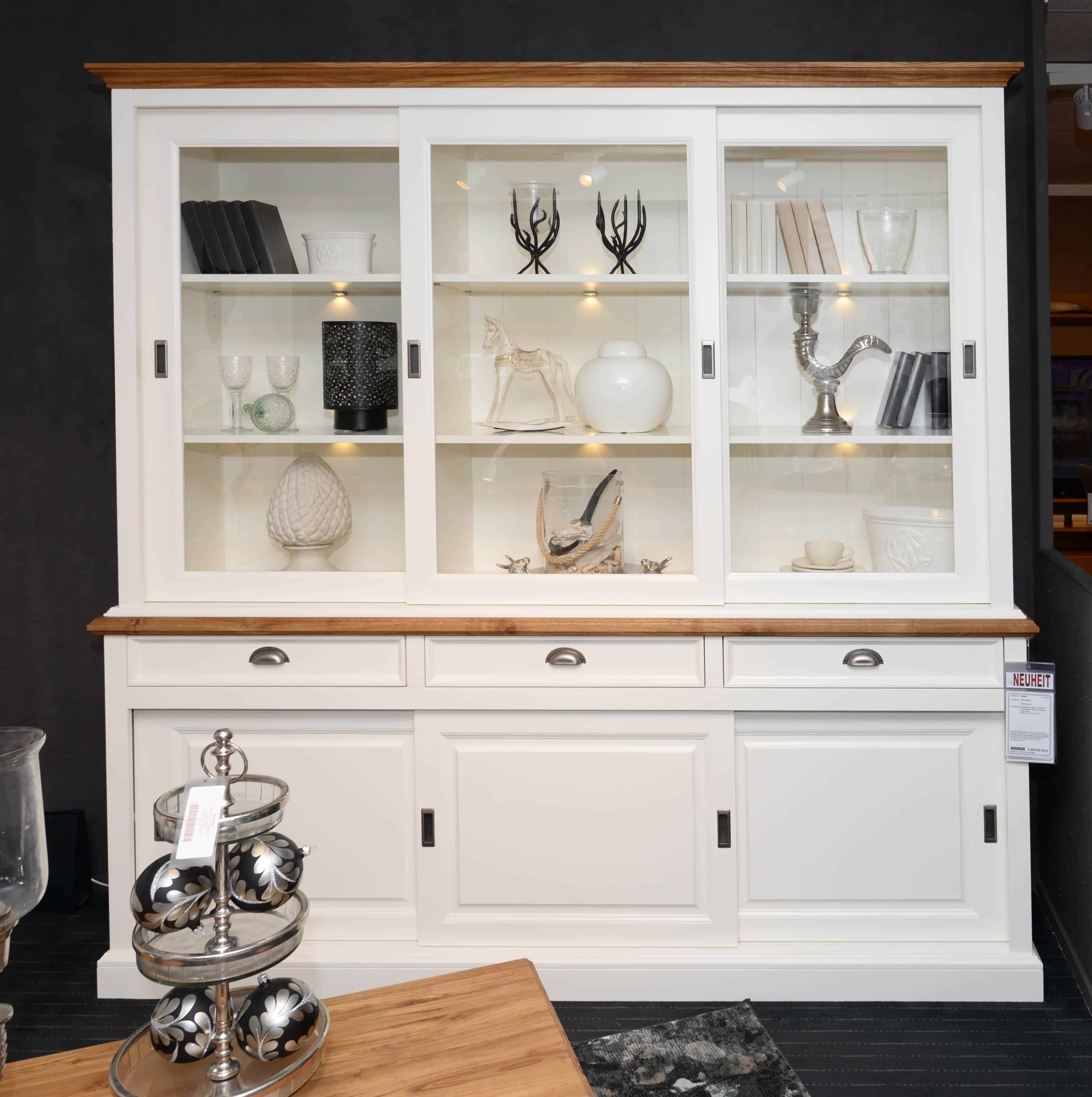 Büffetschrank PROVENCE, Birke/MDF lackiert in RAL9010, Kranzleiste und Deckplatte in Wildeiche massiv, geölt