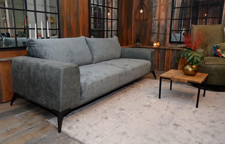 3-Sitzer Sofa GLEN, 2-farbig bezogen, Couchtisch POEL, Eiche massiv, Relaxsessel ROCA, Mikrofaserbezug