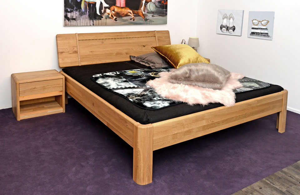 Bett mit 2 Nachtkommoden DOMENICA, Doppelbett, Wildeiche massiv, Roheffekt geölt Bett mit 2 Nachtkommoden DOMENICA, Doppelbett, Wildeiche massiv, Roheffekt geölt