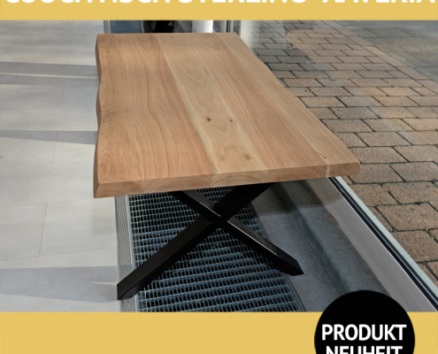 Couchtisch STERLING + XAVERIA, Tischplatte mit natürlicher Baumkante, Wildeiche massiv, Roheffekt geölt, Untergestell aus schwarzem Metall