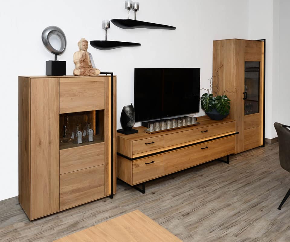Wohnwand LUMBER, Wohnzimmerschränke aus Eiche massiv, roheffekt geölt, Front- und Rückwandbeleuchtung