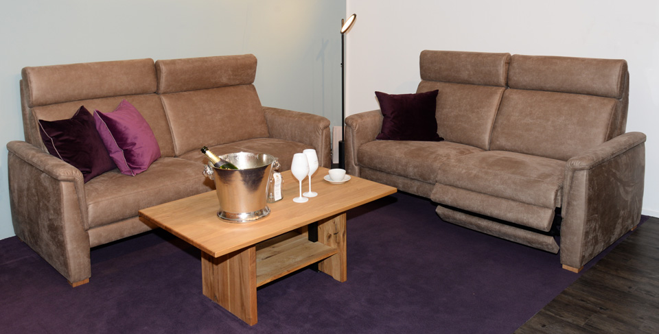 Sofa MARVIN, tiefe Armlehnen, mit und ohne Funktion möglich, breite, verstellbare Kopfstützen