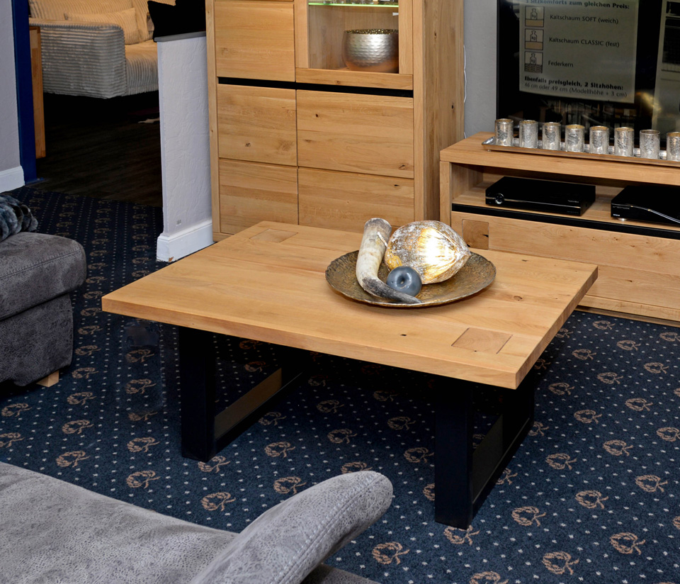 Couchtisch aus Massivholz BREGENZ, Wildeiche mit Hirnholzapplikation